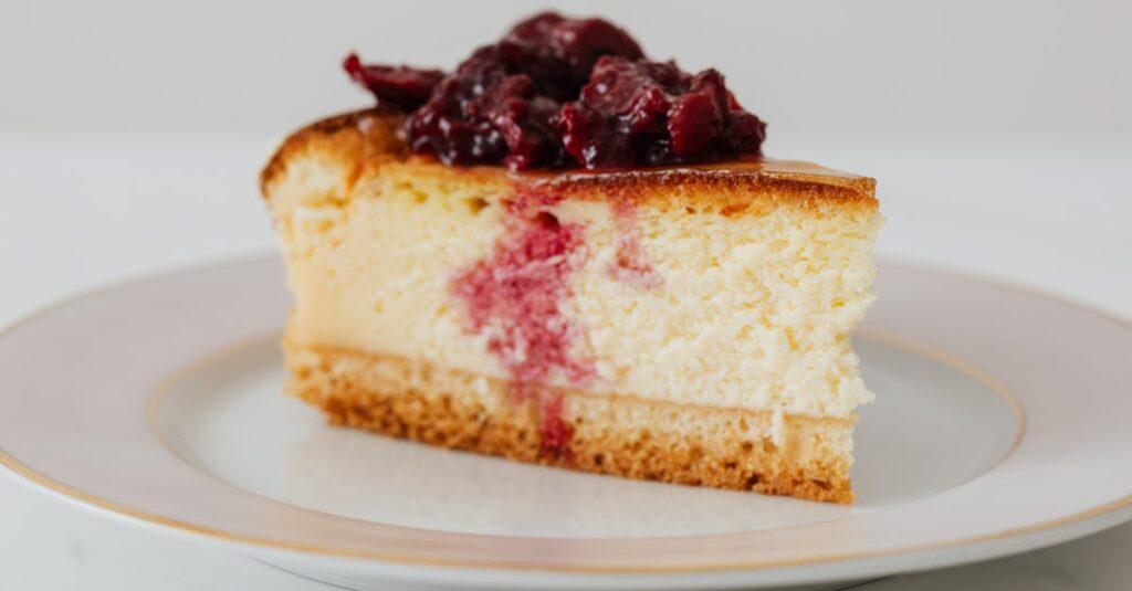 découvrez la recette parfaite du cheesecake, un dessert onctueux et savoureux, alliant une croûte dorée et une garniture crémeuse. idéal pour impressionner vos invités ou se faire plaisir lors d'une douce pause gourmande.