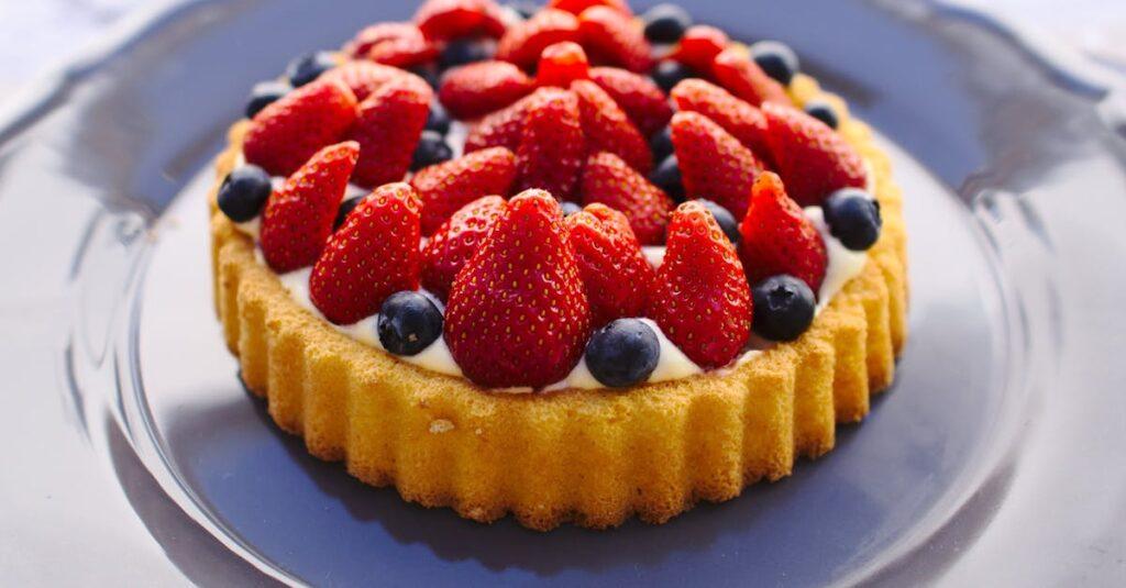 découvrez notre délicieuse tarte à la citrouille, un dessert réconfortant qui allie douceur et épices. parfaite pour les fêtes d'automne, cette recette raffinée séduira vos invités avec sa texture onctueuse et son goût savoureux. apprenez à la préparer facilement et régalez-vous en famille !