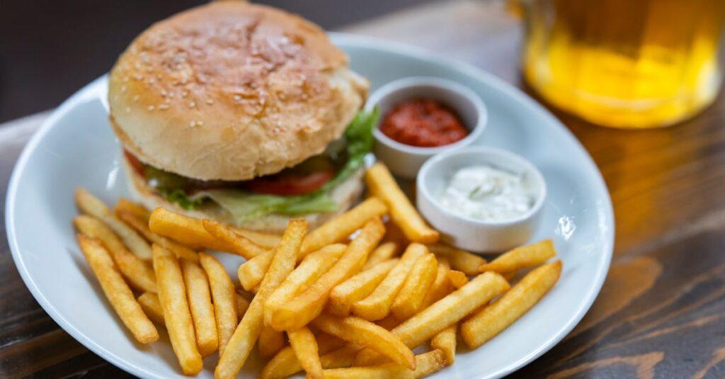 découvrez notre délicieux burger végétal, concocté avec des ingrédients frais et savoureux. savourez une alternative saine et gourmande qui ravira vos papilles, tout en respectant votre mode de vie. idéal pour tous les amateurs de cuisine végétale!