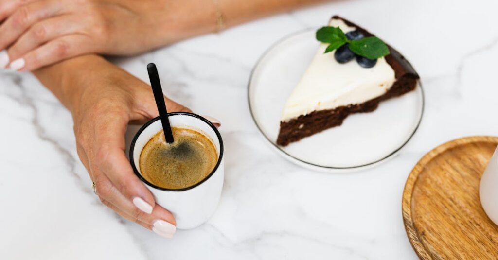 découvrez la recette irrésistible du marble cake, un délicieux gâteau marbré où le chocolat et la vanille se rencontrent pour créer une harmonie de saveurs. parfait pour vos pauses gourmandes, ce dessert moelleux séduira petits et grands. préparez-le facilement avec nos conseils et savourez un moment de douceur.