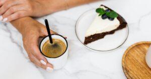 découvrez la recette irrésistible du marble cake, un délicieux gâteau marbré où le chocolat et la vanille se rencontrent pour créer une harmonie de saveurs. parfait pour vos pauses gourmandes, ce dessert moelleux séduira petits et grands. préparez-le facilement avec nos conseils et savourez un moment de douceur.