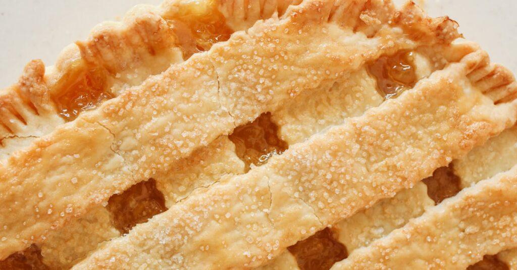 découvrez la délicieuse banoffee pie, un dessert britannique irrésistible alliant la douceur des bananes, la richesse de la crème et le croquant d'une base biscuitée. parfaite pour toutes les occasions, cette recette gourmande ravira vos papilles et celles de vos invités.