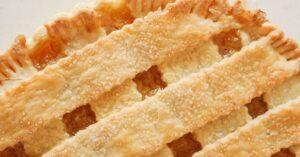 découvrez la délicieuse banoffee pie, un dessert britannique irrésistible alliant la douceur des bananes, la richesse de la crème et le croquant d'une base biscuitée. parfaite pour toutes les occasions, cette recette gourmande ravira vos papilles et celles de vos invités.