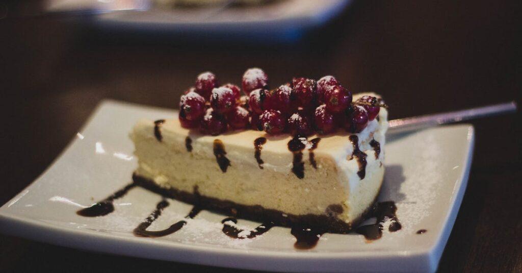 découvrez notre recette de cheesecake oreo sans cuisson, un délice crémeux et irrésistible qui ravira vos papilles. facile à préparer, ce dessert gourmand allie le goût distinctif des biscuits oreo et une texture légère, parfait pour impressionner vos invités sans passer des heures en cuisine.