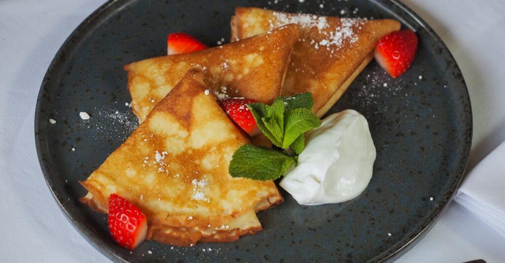 découvrez l'authenticité des crêpes françaises avec nos recettes traditionnelles. savourez ces délicieuses galettes fines, sucrées ou salées, parfaites pour toutes les occasions. préparez-vous à régaler vos papilles avec ces délices de la gastronomie française!