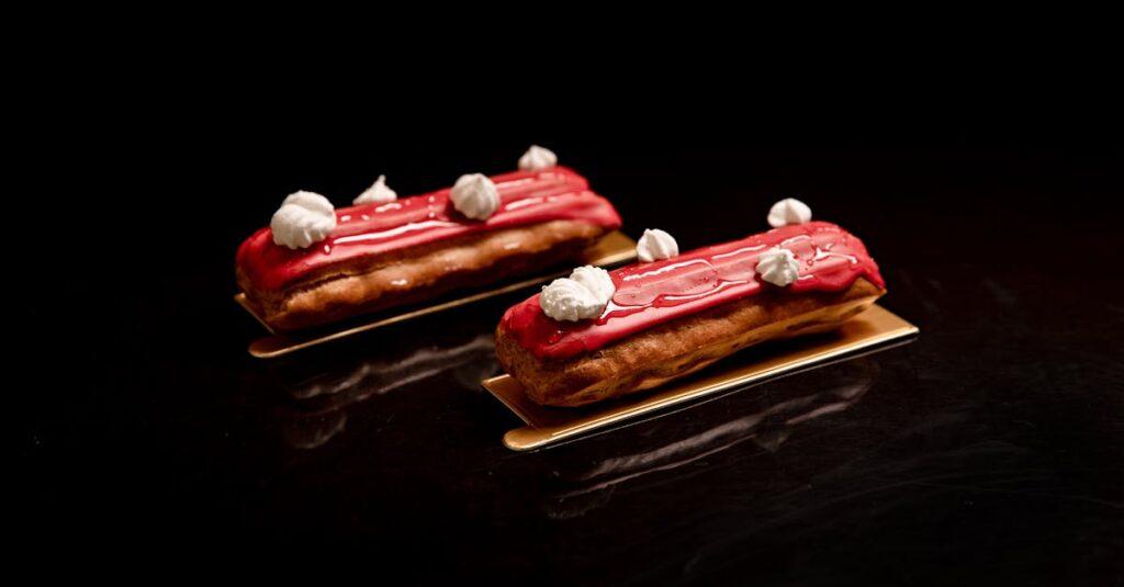 découvrez l'art de la pâte à choux avec nos recettes délicieuses et faciles à réaliser. apprenez à préparer ces douceurs légères et aérées, parfaites pour des éclairs, des profiteroles ou des choux à la crème. réveillez le chef qui sommeille en vous !