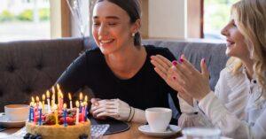 découvrez le monde fascinant des pistaches, ces délicieuses graines réputées pour leur goût unique et leurs bienfaits nutritifs. apprenez à les intégrer dans vos recettes et explorez leurs origines!