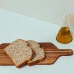 découvrez le pain complet, une délicieuse et saine option de pain riche en fibres. préparé à partir de grains entiers, il offre un goût authentique et une texture nourrissante, parfaite pour vos tartines et sandwiches. optez pour le pain complet pour un quotidien équilibré!