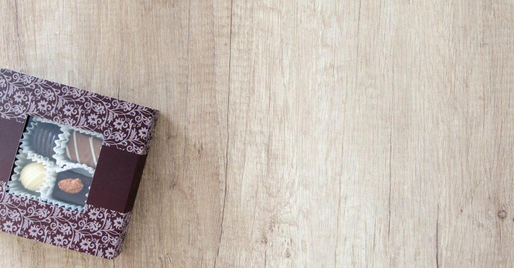découvrez l'univers riche et savoureux du chocolat. plongez dans un voyage sensoriel où chaque bouchée vous transporte au cœur d'une délicieuse expérience chocolatée. que vous soyez amateur de chocolat noir, au lait ou blanc, explorez des recettes, des conseils et des histoires fascinantes sur cette gourmandise intemporelle.