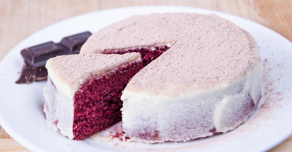 découvrez la délicieuse recette du zebra cake, un gâteau marbré au chocolat et à la vanille qui éveille vos papilles. facile à réaliser, il ravira petits et grands lors de vos goûters ou célébrations. apprenez à le préparer étape par étape et impressionnez vos convives avec ce chef-d'œuvre pâtissier.