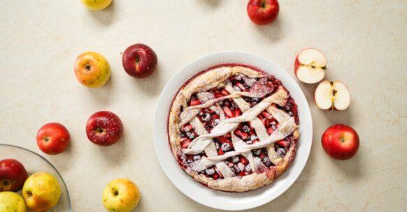 découvrez notre délicieuse recette de tarte aux pommes, qui allie croûte dorée et pommes caramelisées pour un dessert irrésistible. parfait pour toutes les occasions !