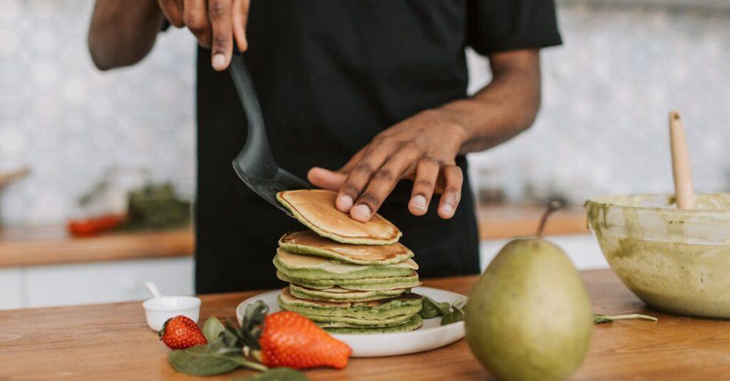 savourez des pancakes moelleux et irrésistibles alliant le goût riche du chocolat et la douceur juteuse de la poire. parfait pour un petit-déjeuner gourmand ou un brunch entre amis, ces pancakes chocolat-poire sauront ravir vos papilles et apporter une touche d'originalité à vos repas.