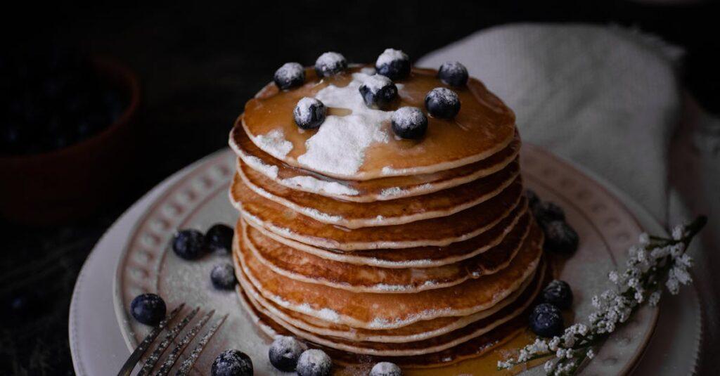 découvrez la délicieuse recette des pancakes au cinnamonroll, une combinaison parfaite de moelleux et de saveurs de cannelle. parfaite pour un brunch gourmand ou un petit-déjeuner réconfortant, ces pancakes séduiront les palais de toute la famille. essayez-les dès aujourd'hui et régalez-vous !