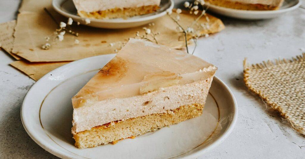 découvrez notre délicieuse recette de gâteau à la banane, une gourmandise moelleuse et savoureuse qui ravira vos papilles. parfait pour le goûter ou en dessert, ce gâteau allie le goût sucré des bananes mûres à une texture légère, facile à réaliser et idéale pour toute occasion.