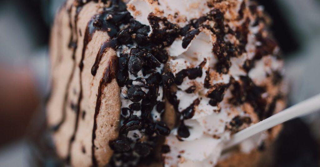 découvrez l'univers irrésistible des oreos : biscuits fourrés à la crème, disponibles en plusieurs saveurs et formats. parfaits pour une pause gourmande ou à partager entre amis, les oreos sont une douceur qui ravira les petits et les grands. plongez dans la tendresse de cette friandise emblématique.