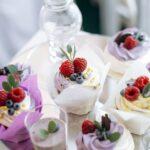 savourez notre délicieuse mousse au chocolat, un dessert aérien et chocolaté qui fond dans la bouche. idéale pour les amateurs de sucré, cette recette gourmande vous garantit un moment de pure indulgence. parfaite pour toutes les occasions, elle saura ravir vos invités et satisfaire vos envies de chocolat.