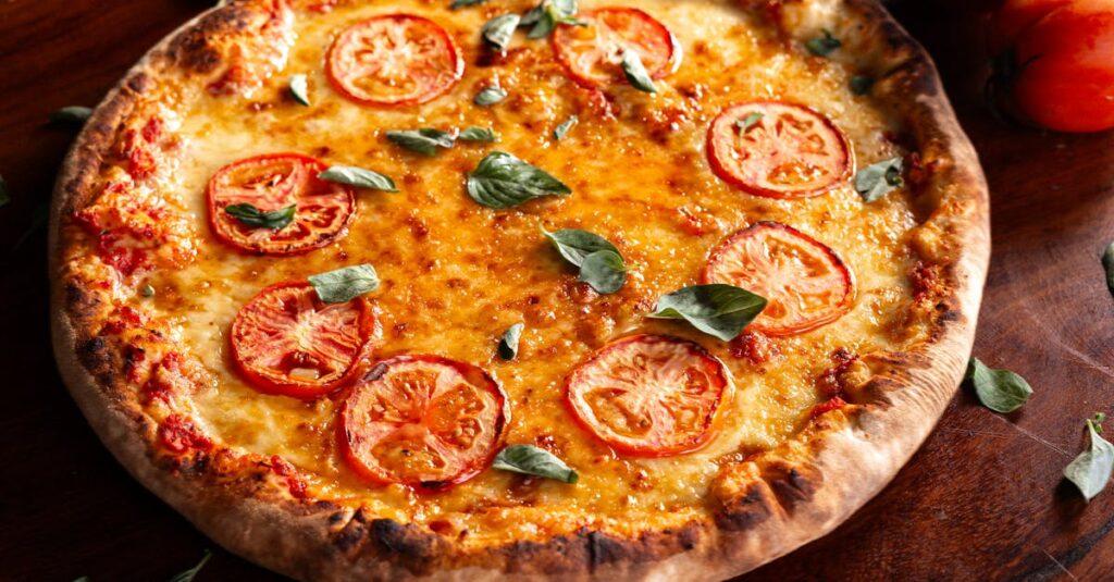 découvrez le délicieux cheese naan, une délicieuse spécialité indienne alliant pain moelleux et fromage fondant. parfait pour accompagner vos plats en sauce ou à déguster seul, ce naan au fromage ravira vos papilles avec ses saveurs riches et authentiques.