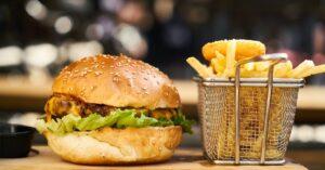 découvrez nos délicieux petits pains à hamburger à la patate douce, parfaits pour des repas sains et savoureux. ces buns moelleux et nutritifs ajoutent une touche unique à vos hamburgers, tout en étant riches en saveurs. idéaux pour les végétariens et tous ceux qui souhaitent savourer un burger différent !