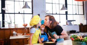 découvrez la recette parfaite de cookies aux pépites de chocolat : croustillants à l'extérieur, fondants à l'intérieur. idéaux pour une pause gourmande, ces biscuits raviront petits et grands avec leur délicieux goût chocolaté.