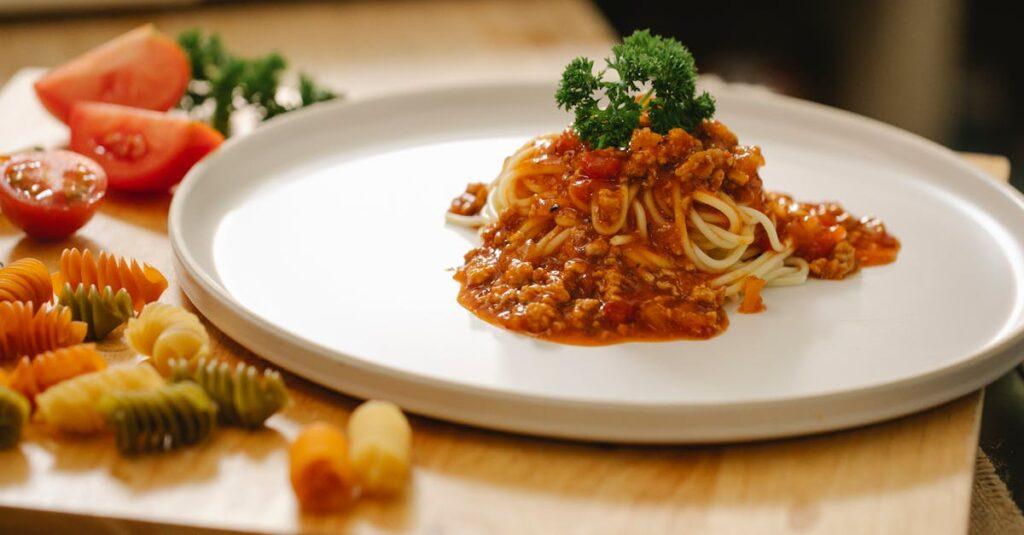 découvrez notre délicieuse recette de bolognaise, un classique de la cuisine italienne. préparez un plat savoureux avec des ingrédients frais, des tomates juteuses et de la viande tendre pour un repas réconfortant. parfait pour les pâtes, lasagnes ou même en sauce, la bolognaise saura ravir tous les palais.