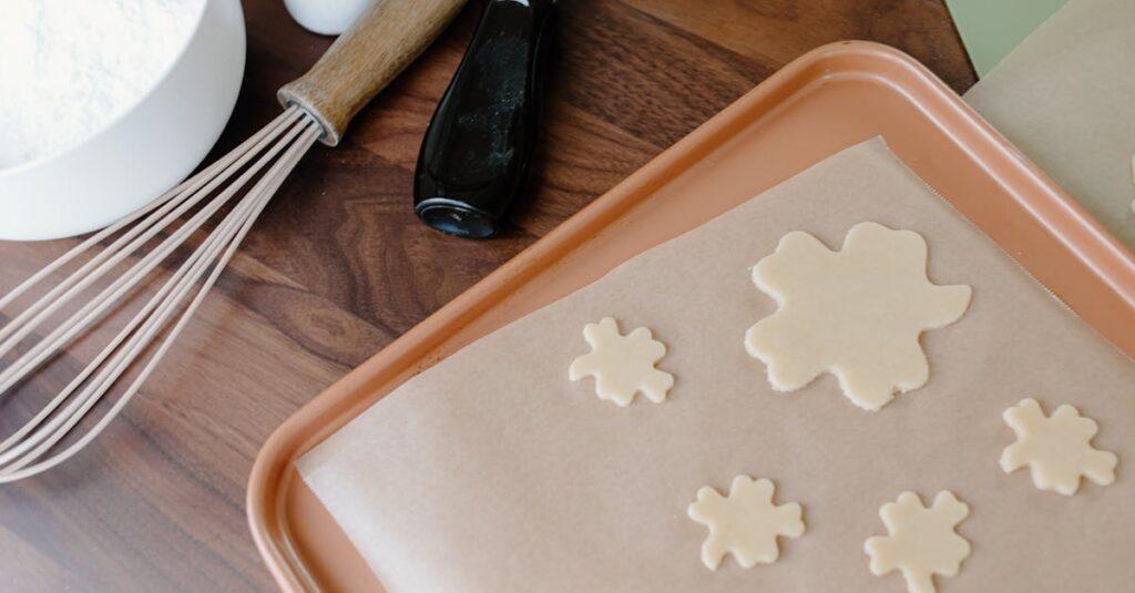 découvrez la recette des délicieux biscuits au beurre, croustillants à l'extérieur et fondants à l'intérieur. parfaits pour accompagner votre café ou à déguster lors d'une pause gourmande, ces butter cookies raviront vos papilles.