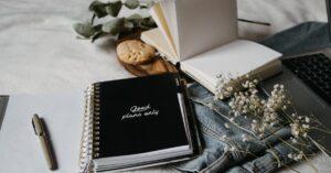 découvrez notre incroyable giant skillet cookie ! un délice sucré, moelleux à l'intérieur et légèrement croustillant à l'extérieur, parfait pour partager en famille ou entre amis. cette recette facile saura séduire les gourmands en quête de douceur. savourez chaque bouchée de ce cookie géant cuit à la poêle !