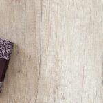 découvrez l'univers riche et délicieux du chocolat. explorez ses origines, ses différentes variétés, et apprenez des secrets de dégustation pour savourer pleinement chaque bouchée. que vous soyez amateur ou fin gourmet, laissez-vous séduire par la magie du chocolat.