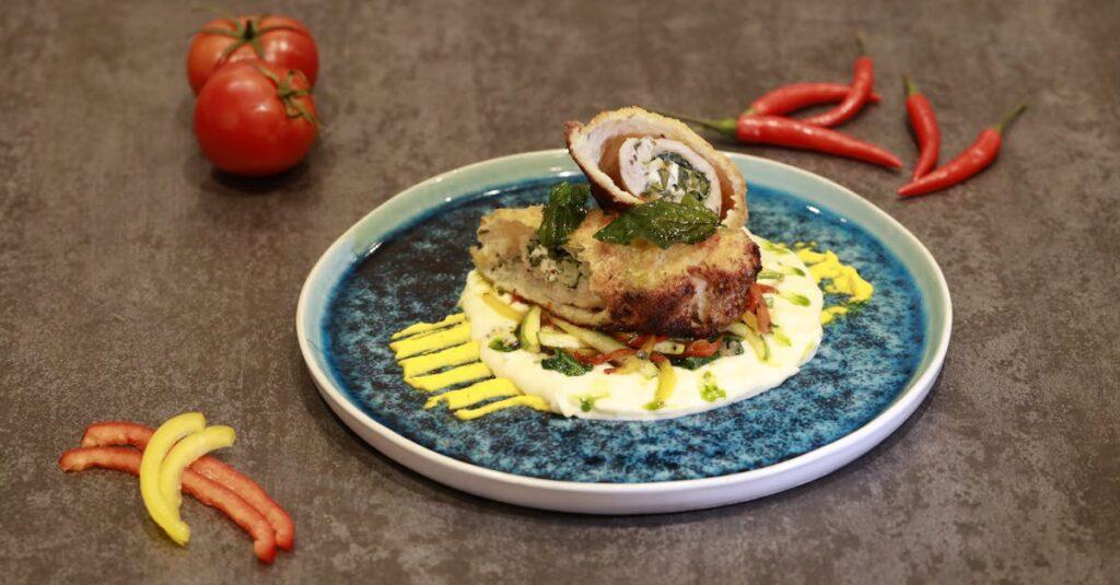 découvrez notre délicieuse recette de tomates farcies, un plat savoureux et réconfortant, idéal pour un repas en famille. apprenez à préparer des tomates fraîches garnies d'une succulente farce à base de viande, légumes et herbes aromatiques.