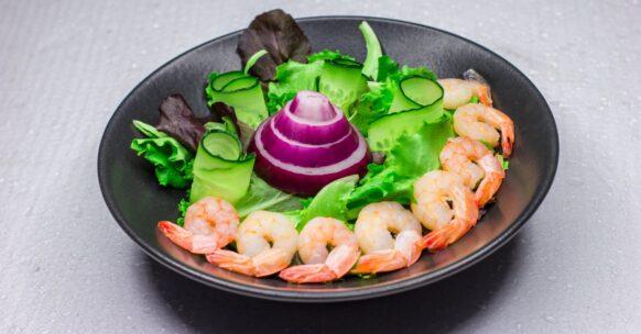 découvrez notre délicieuse recette de tabbouleh aux crevettes, un plat frais et parfumé alliant la douceur des crevettes aux saveurs herbacées du persil et à la légèreté du boulgour. idéal pour vos repas d'été, ce tabbouleh régalera vos convives par son mélange de textures et de goûts irrésistibles.