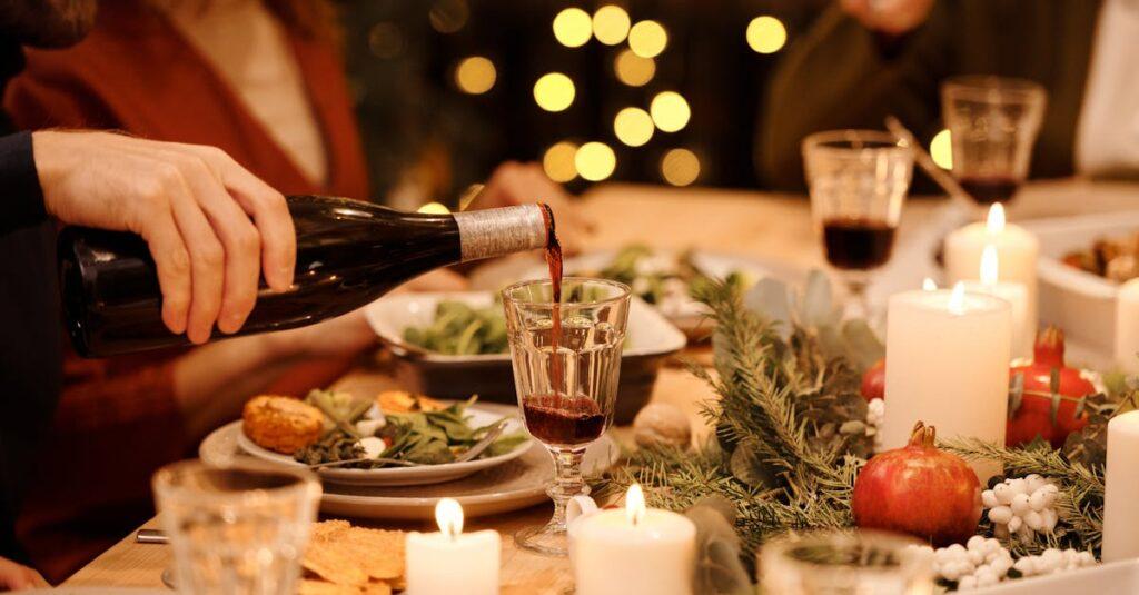 découvrez le régal des fêtes avec notre bûche de noël, une délicieuse pâtisserie en forme de bûche qui ravira vos convives. recevez des idées de recettes, des conseils de décoration et plongez dans la magie des traditions de noël.
