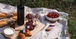 découvrez la délicieuse recette des croissants faits maison, croustillants et dorés à souhait. parfaits pour le petit-déjeuner ou un goûter gourmand, ces viennoiseries se préparent facilement et régalent toute la famille.