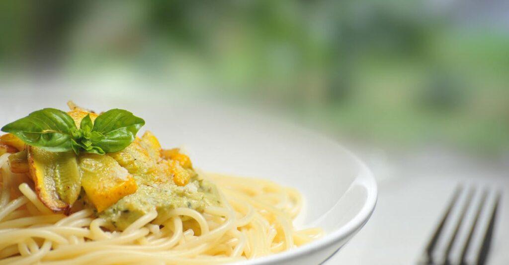 découvrez le plaisir des spaghetti avec nos recettes savoureuses, astuces de cuisson et conseils pour les accompagner. que vous soyez amateur de sauce tomate, de pesto ou de plats créatifs, plongez dans l'univers des pâtes italiennes et régaler vos papilles !