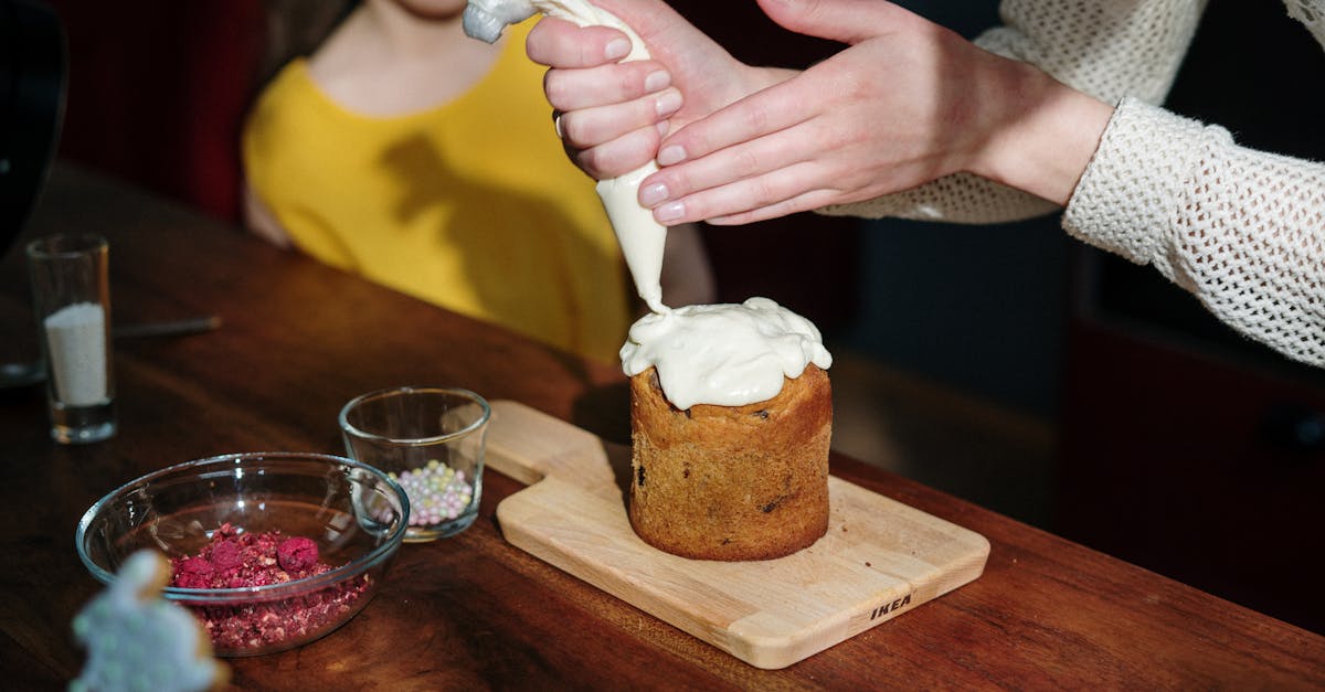 découvrez notre délicieuse recette de gâteau lapin de pâques, un dessert ludique et festif qui ravira petits et grands. parfait pour célébrer les fêtes de pâques, ce gâteau décoré avec des motifs colorés et sucrés ajoutera une touche joyeuse à votre table.