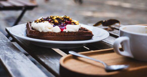 découvrez notre délicieux fondant au chocolat vegan, composé d'ingrédients naturels et sans produits d'origine animale. idéal pour satisfaire vos envies de chocolat tout en respectant un mode de vie végétalien.