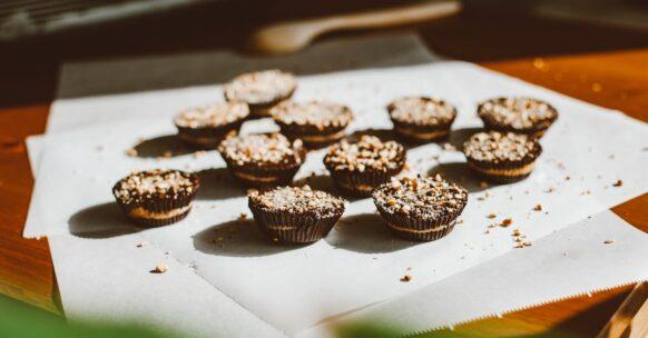 découvrez nos délicieuses recettes de brownies, alliant richesses chocolatées et textures fondantes. idéaux pour un goûter gourmand ou une touche sucrée à vos repas, nos brownies raviront tous les amateurs de chocolat.