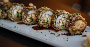 découvrez le goût irrésistible du riz frit cantonnais, un plat emblématique de la cuisine asiatique. savourez des grains de riz parfaitement cuits, sautés avec des légumes croquants, des œufs, et un mélange de viandes délicieuses, le tout relevé d'une sauce soja savoureuse. idéal en plat principal ou en accompagnement, le riz frit cantonnais est une invitation à un voyage culinaire en chine.