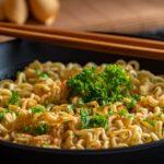 découvrez la recette savoureuse du poulet teriyaki, un plat japonais emblématique alliant des morceaux de poulet juteux, marinés dans une sauce soja sucrée et épicée. idéal pour les repas en famille ou entre amis, le poulet teriyaki se marie parfaitement avec du riz ou des légumes. apprenez à le préparer facilement chez vous et régalez vos papilles!