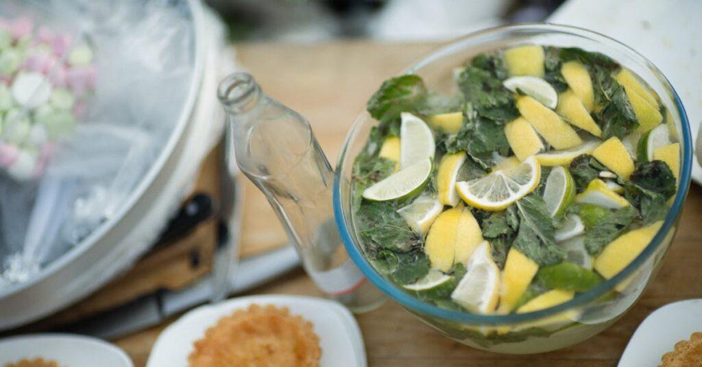découvrez notre délicieuse recette de tarte au citron meringuée, un dessert frais et savoureux alliant une base de pâte croustillante, une garniture au citron acidulée et une meringue légère et dorée. parfaite pour impressionner vos invités ou pour un instant sucré en famille !