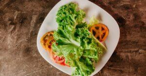 découvrez notre délicieuse recette de detox salad, pleine de nutriments et savoureux. parfaite pour nettoyer votre organisme tout en vous régalant, cette salade allie légumes frais, super-aliments et vinaigrette légère. adoptez une alimentation saine et revitalisante !