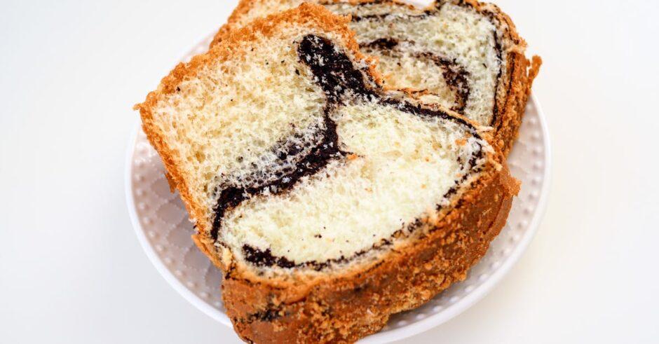 découvrez notre délicieuse recette de gâteau marbré, un savoureux mélange de chocolat et de vanille qui séduira vos papilles. idéal pour toutes les occasions, ce dessert moelleux et élégant ravira vos invités!