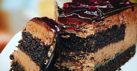 découvrez notre recette irrésistible de saucisse au chocolat, un délice sucré qui allie le goût riche du chocolat à une texture fondante. parfait pour les amateurs de douceurs, cette gourmandise saura surprendre vos invités et ravir vos papilles. facile à préparer, elle est idéale pour les occasions spéciales ou simplement pour se faire plaisir !