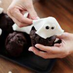 découvrez notre irrésistible chocolate fondant, un dessert au cœur fondant et au goût riche en chocolat. parfait pour satisfaire toutes vos envies sucrées, il ravira les amateurs de chocolat. à déguster chaud avec une boule de glace ou accompagné de fruits frais, ce délice fera fondre votre cœur !