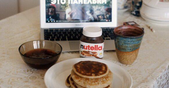 découvrez notre recette de nutella fait maison, délicieusement crémeux et 100% naturel. un délice chocolaté à tartiner sur vos pains, crêpes ou à déguster à la cuillère. facile à réaliser, préparez une gourmandise qui ravira petits et grands !