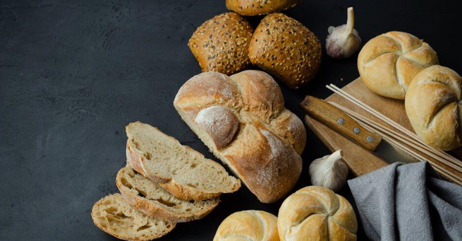 découvrez notre pain complet, un délice nutritif préparé avec des grains entiers. ce pain savoureux allie texture généreuse et bienfaits pour la santé, idéal pour vos repas quotidiens. une source de fibres et de nutriments essentiels qui ravira vos papilles.