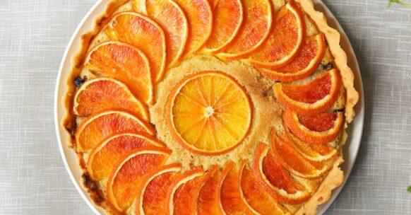 découvrez notre délicieuse tarte à l'oignon, un plat savoureux qui allie la douceur des oignons caramélisés à une pâte croustillante. idéale pour un apéritif ou un repas léger, cette recette mettra en valeur les saveurs authentiques de la cuisine française. essayez-la dès maintenant !
