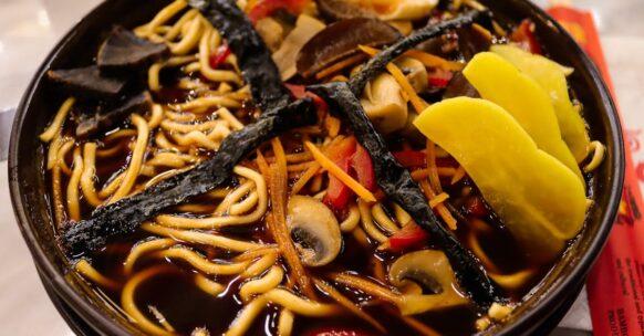 découvrez notre délicieuse recette de soupe de carottes, un plat réconfortant et nutritif, parfait pour réchauffer vos soirées d'hiver. avec des ingrédients simples et pleins de saveurs, préparez un velouté onctueux qui ravira vos papilles et celles de vos proches.