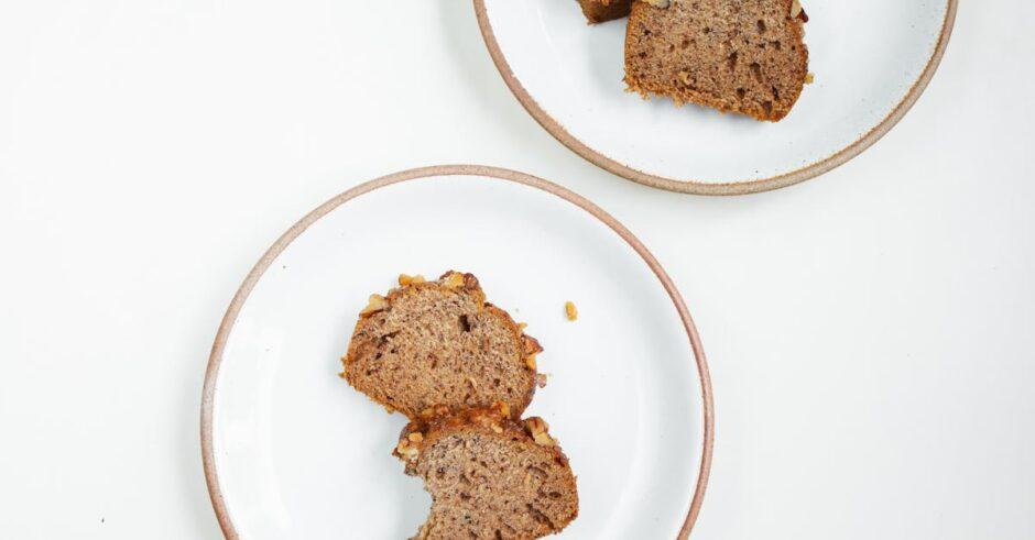 découvrez notre délicieuse recette de banana bread, un pain moelleux et savoureux, parfait pour utiliser vos bananes mûres. idéal pour le petit-déjeuner ou en collation, ce gâteau aux bananes apportera une touche de réconfort à vos pauses gourmandes.