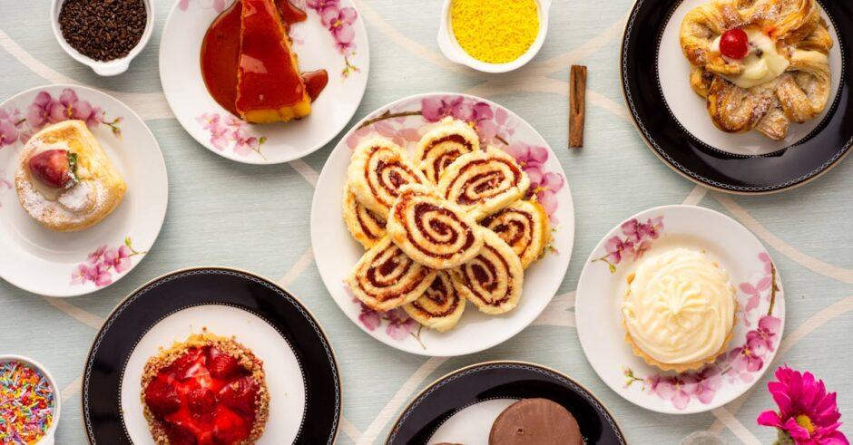 découvrez notre irrésistible gâteau au chocolat et à labetterave, une délicieuse combinaison de saveurs riches et saines. parfait pour les amateurs de chocolat et ceux qui cherchent une touche originale dans leurs desserts. savourez chaque bouchée de cette création moelleuse et nourrissante!