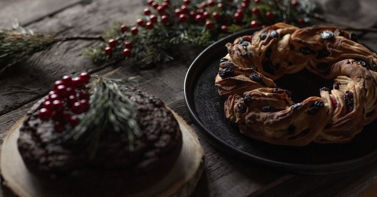 découvrez le délicieux gâteau forêt noire, un classique de la pâtisserie allemande. composé de génoises au chocolat, de crème fouettée et de cerises juteuses, ce dessert est parfait pour toutes les occasions. laissez-vous tenter par cette douceur décadente qui ravira les amateurs de chocolat et de fruits!