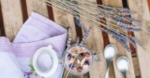 découvrez notre délicieuse recette de chia pudding, un dessert sain et nutritif à base de graines de chia, parfait pour le petit déjeuner ou une collation. facile à préparer, ce pudding crémeux peut être personnalisé avec vos fruits et toppings préférés. régalez-vous tout en prenant soin de votre santé!